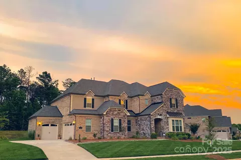 500 Westlake Dr, Waxhaw, NC 28173