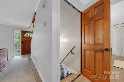 Entry Way - 3124 Clark Loop, Morganton, NC 28655 photo 4 of 4