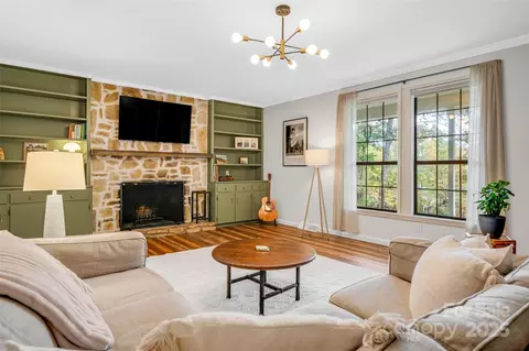 Living - 3124 Clark Loop, Morganton, NC 28655 photo 4 of 6