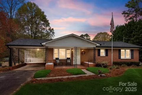 108 Sherwood Dr, Bessemer City, NC 28016