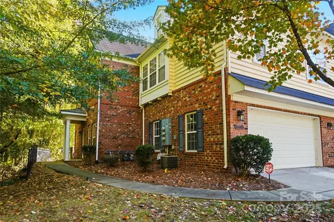 16605 Bastia St, Charlotte, NC 28277