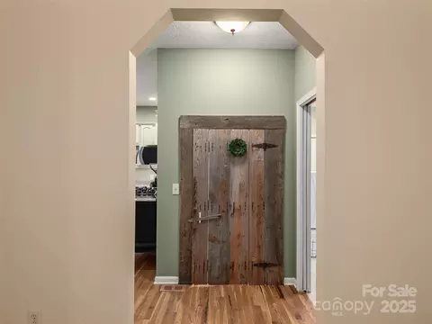 Entry Way - 71 Crow Ln, Canton, NC 28716 photo 2 of 4