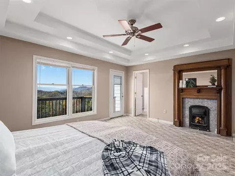 Bedroom - 71 Crow Ln, Canton, NC 28716 photo 1 of 4