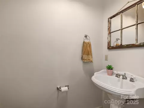 Bath - 71 Crow Ln, Canton, NC 28716 photo 1 of 4