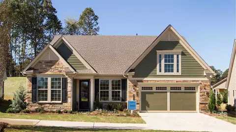 8945 Silver Springs Ct, Charlotte, NC 28215