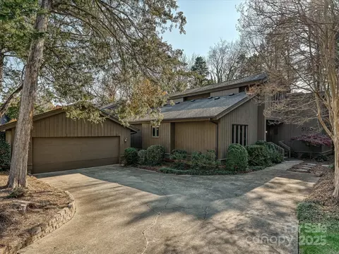 5125 Gamton Ct, Charlotte, NC 28226