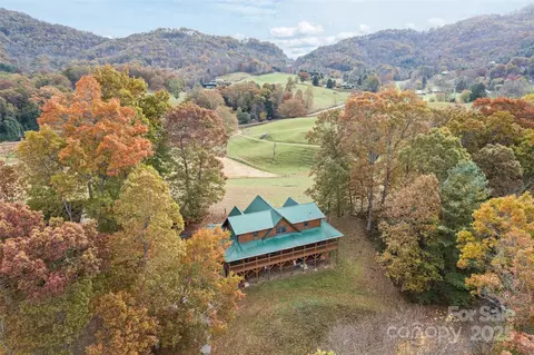 207 Longridge Ln, Waynesville, NC 28785