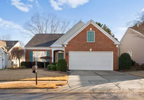 7011 Southbrook Dr, Charlotte, NC 28277
