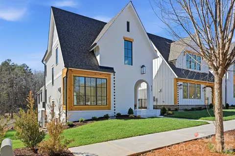 Exterior - 612 Walnut St, Davidson, NC 28036 photo 3 of 3
