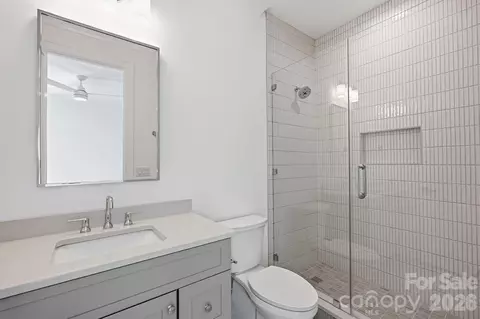 Bath - 612 Walnut St, Davidson, NC 28036 photo 3 of 6