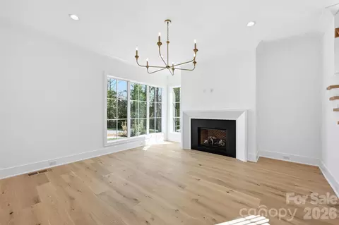 Living - 612 Walnut St, Davidson, NC 28036 photo 1 of 4