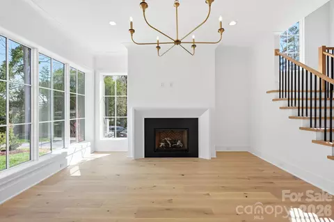 Living - 612 Walnut St, Davidson, NC 28036 photo 2 of 4