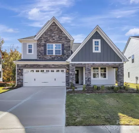 12028 Avienmore Dr, Charlotte, NC 28278