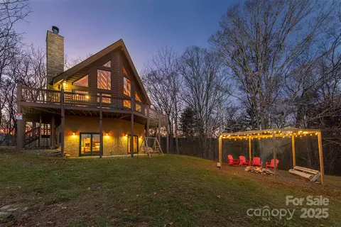 395 Dry Pond Rd, Marshall, NC 28753