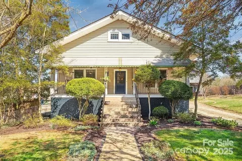 127 Pennsylvania Ave, Asheville, NC 28806