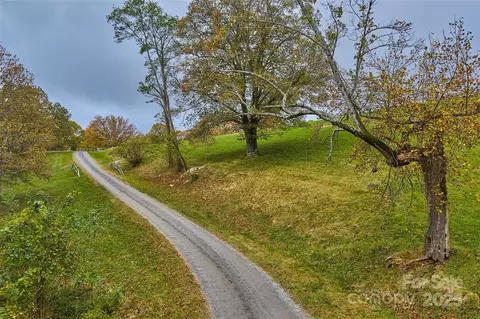 9999 Flat Top Mountain Rd, Fairview, NC 28730 photo 13