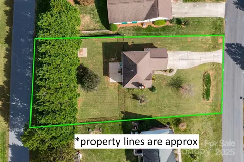 View/Area - 712 Painted Feather Nw Ln NW, Conover, NC 28613 photo 1 of 4