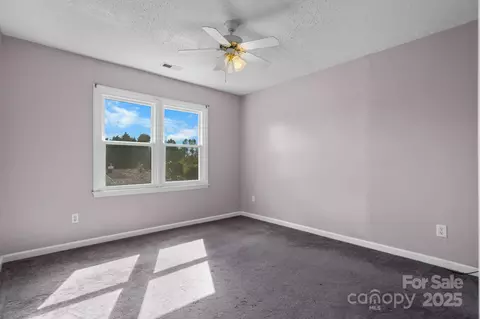 Bedroom - 712 Painted Feather Nw Ln NW, Conover, NC 28613 photo 4 of 4