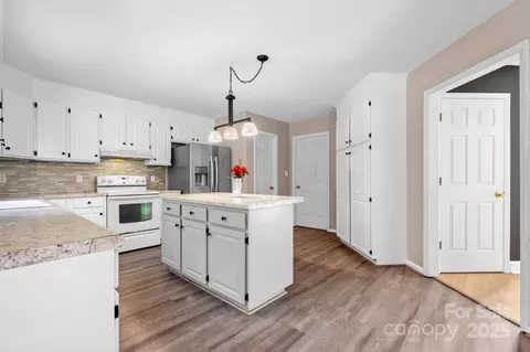 Other - 712 Painted Feather Nw Ln NW, Conover, NC 28613 photo 5 of 28