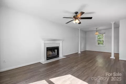 Living - 712 Painted Feather Nw Ln NW, Conover, NC 28613 photo 3 of 5