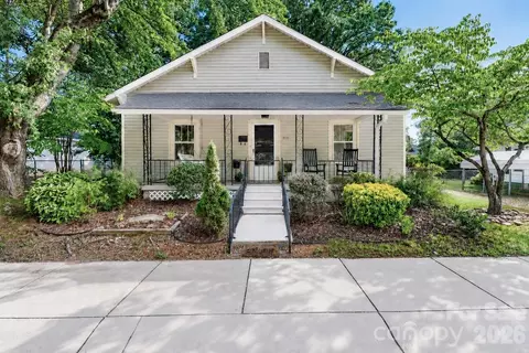 313 Dingler Ave, Mooresville, NC 28115