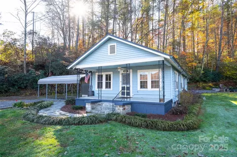 350 Island Cove Rd, Penrose, NC 28766