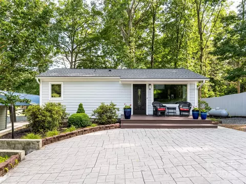 10 Freno Dr, Asheville, NC 28803