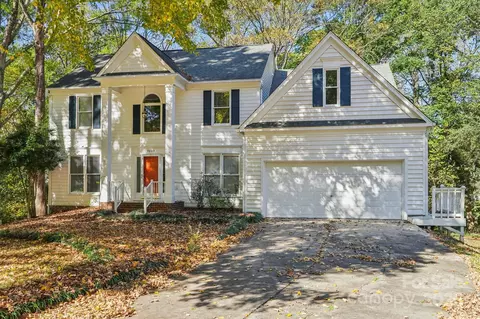 9003 Maple Hill Ct, Huntersville, NC 28078