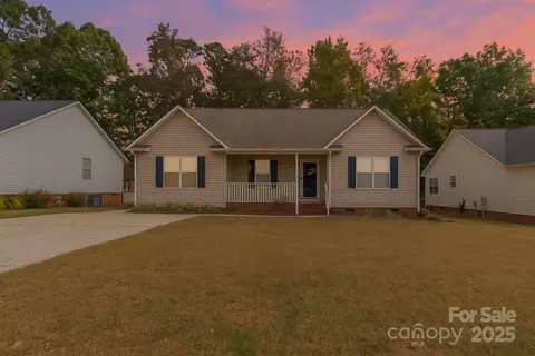 729 Golden Bell Dr, Rock Hill, SC 29732