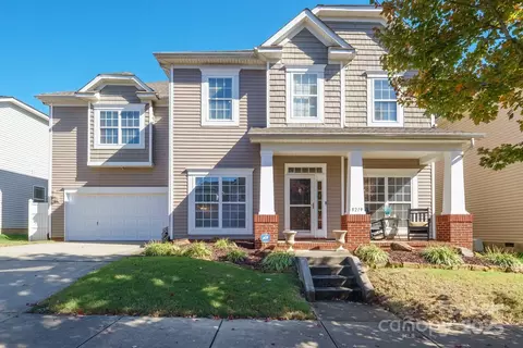 8219 Cottsbrooke Dr, Huntersville, NC 28078