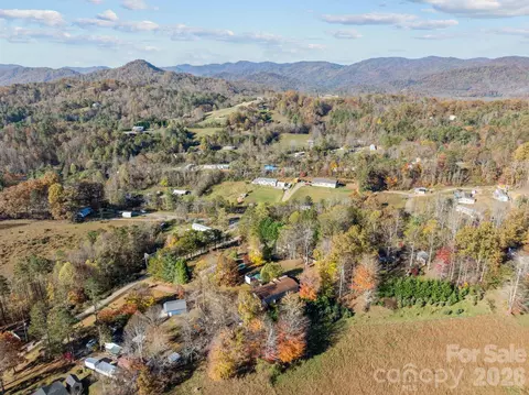 View/Area - 14 Harkins Ln, Marshall, NC 28753 photo 6 of 7