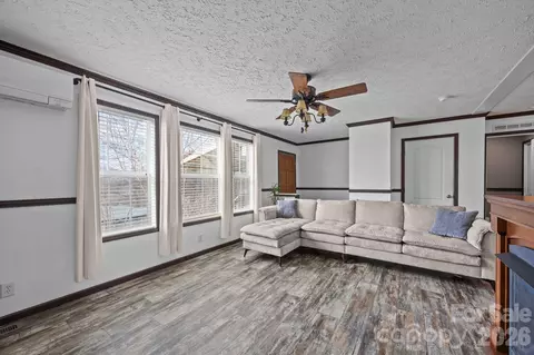 Living - 14 Harkins Ln, Marshall, NC 28753 photo 2 of 3