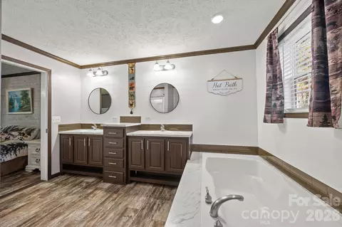 Bath - 14 Harkins Ln, Marshall, NC 28753 photo 2 of 3