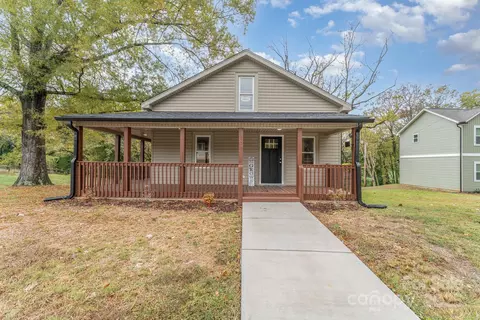 638 Old Salisbury Rd, Statesville, NC 28677