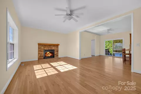Living - 291 Pine St, Boone, NC 28607 photo 2 of 4