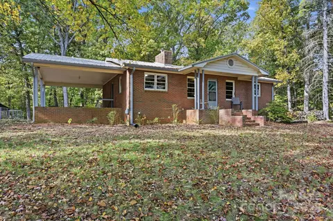 188 Tobacco Rd, Statesville, NC 28625