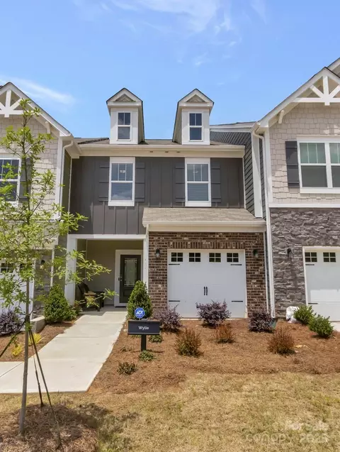 7008 Bentz St, Charlotte, NC 28269