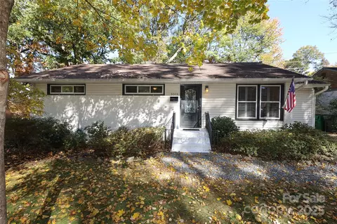 5009 Baylor Dr, Charlotte, NC 28211