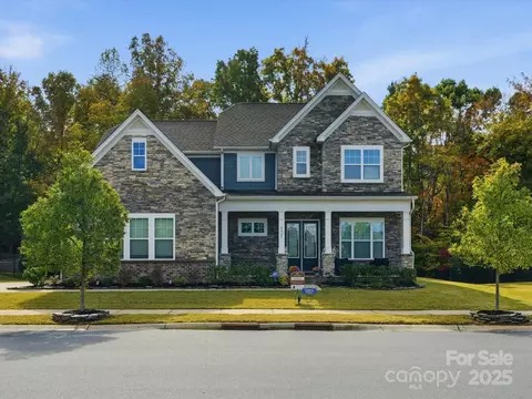 6025 Petersburg Dr, Waxhaw, NC 28173