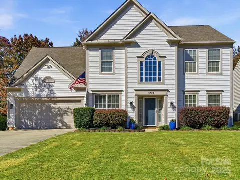 2522 Beacon Forest Dr, Charlotte, NC 28270