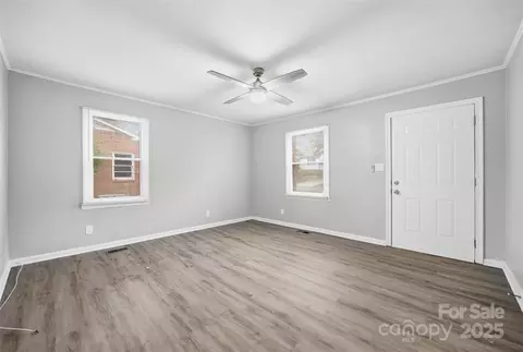 Living - 126 S Jackson Rd, Lancaster, SC 29720 photo 3 of 4