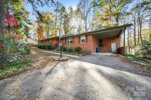 201 Smith 13 St #13, Wingate, NC 28174