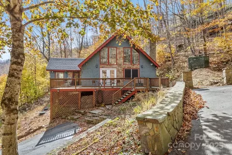 563 Bee Tree Ln, Mars Hill, NC 28754