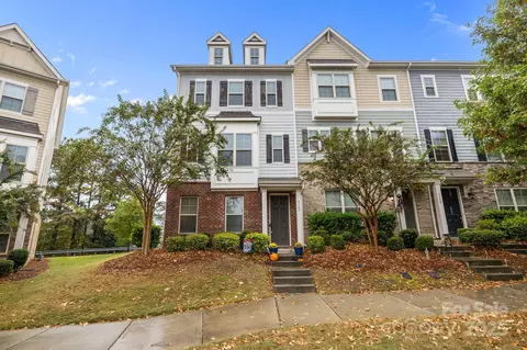 9342 Ainslie Downs St, Charlotte, NC 28273