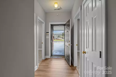 Entry Way - 3923 Sage Ct, Denver, NC 28037 photo 2 of 2