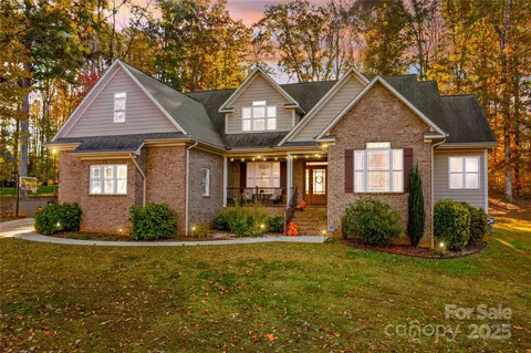 121 Wildeman Trl, Statesville, NC 28625