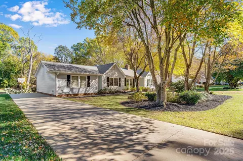 404 Southland Rd, Huntersville, NC 28078