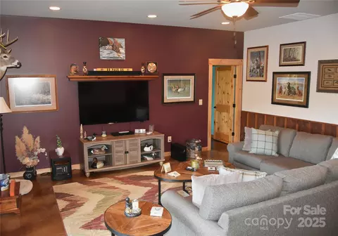 Living - 80 Grandview Loop, Nebo, NC 28761 photo 3 of 4