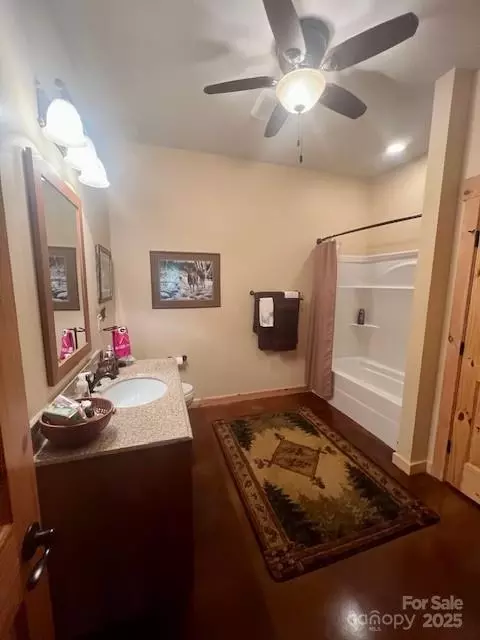 Bath - 80 Grandview Loop, Nebo, NC 28761 photo 4 of 4