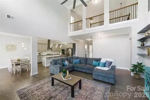 194 Forsythia Ln, Tega Cay, SC 29708